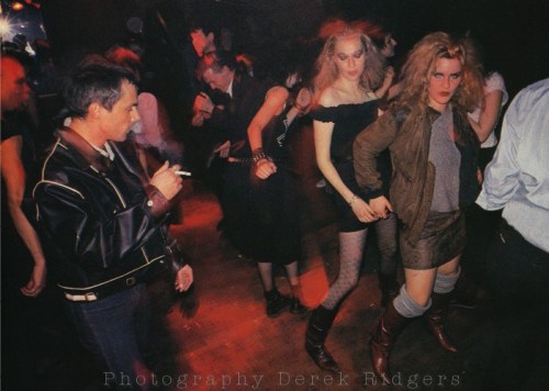 Face83,No34Batcaveint-dr