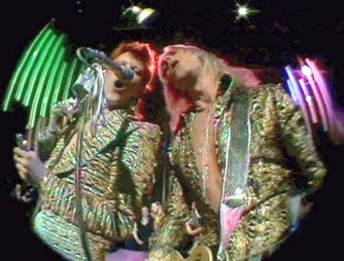 DB73,genieFisheye-totpsBBC David Bowie, Jean Genie, Top of the Pops, Mick Ronson,video,John Henshall