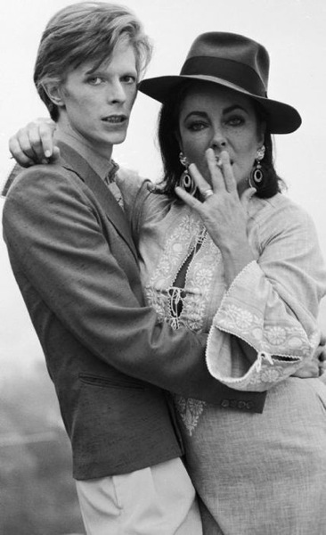 DB75,LizT-ONeill David Bowie , Liz Taylor, Terry O'Neill