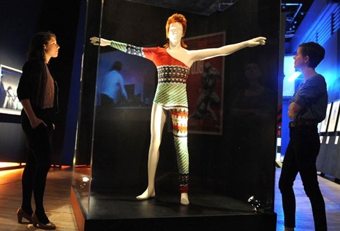 ziggy12-VnADesign Kansai Yamamoto ,V&A ,exhibition, British Design, Ziggy Stardust, David Bowie,costumes