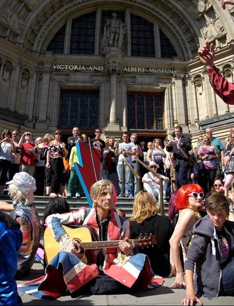 Occupy Bowie , V&A, exhibitions, fans,flash mob,David Bowie