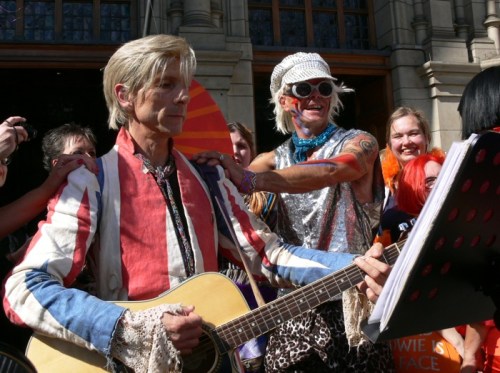 Occupy Bowie , V&A, exhibitions, fans,flash mob,David Bowie