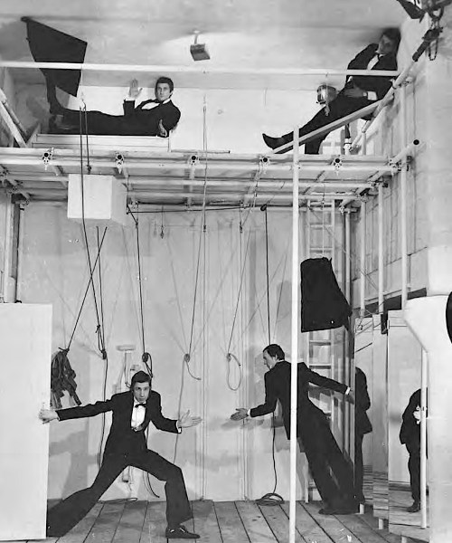 Nice Style, Bruce McLean, live sculpture, Pose Band, Baroque Palazzo, contemporary art,